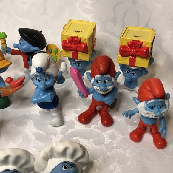 COLLECTION OF SMURFS - Picture 3 of 10
